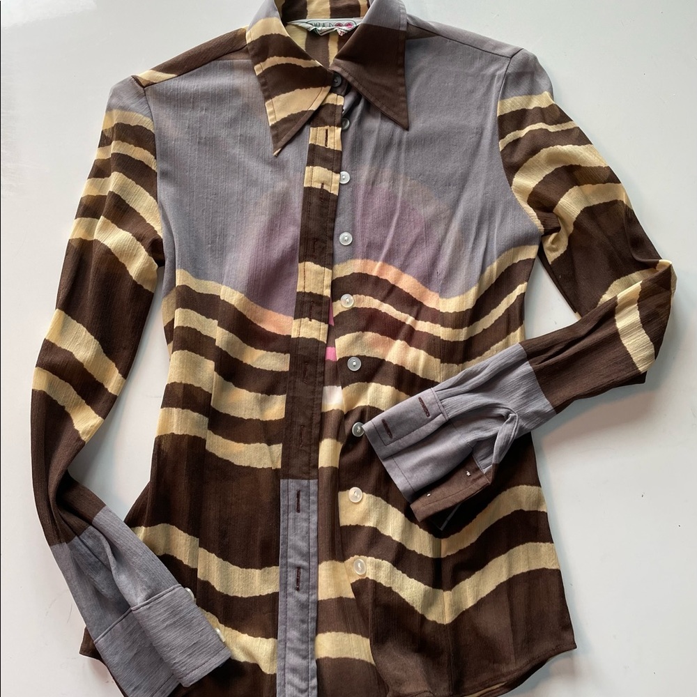 vintage shirt, sheer polyester fabric, wear with a cool bra! Pink pop on back!